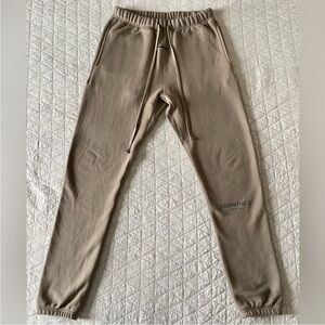Fear of God Essentials Sweatpants – Men’s Small - Taupe